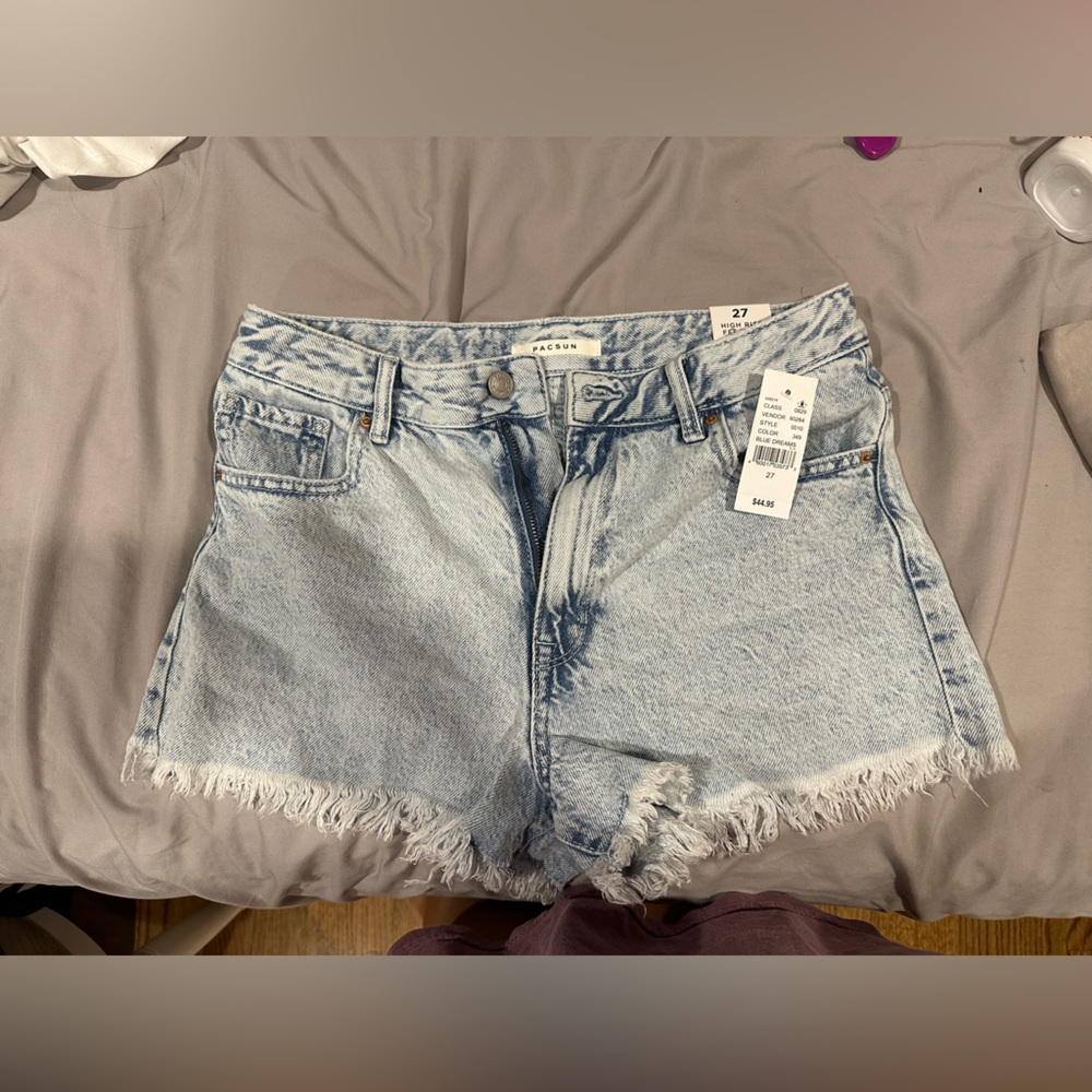 Brand New With Tags PacSun Vintage High Rise Festival Jean Shorts 27